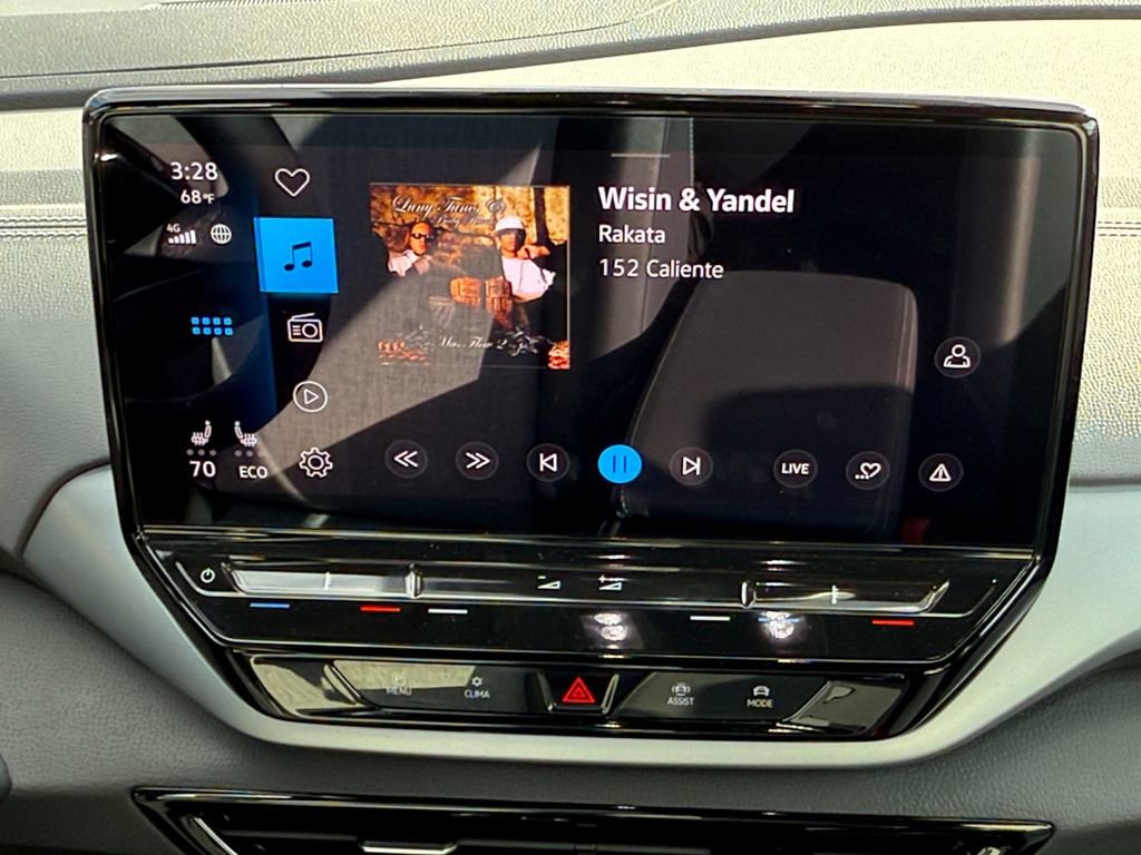 Used 2023 Volkswagen ID.4 Pro image 14