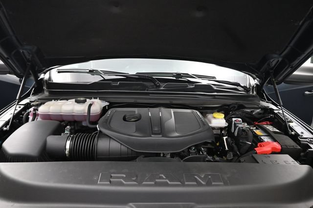 Used 2025 RAM 1500 Warlock AWD/4WD image 21