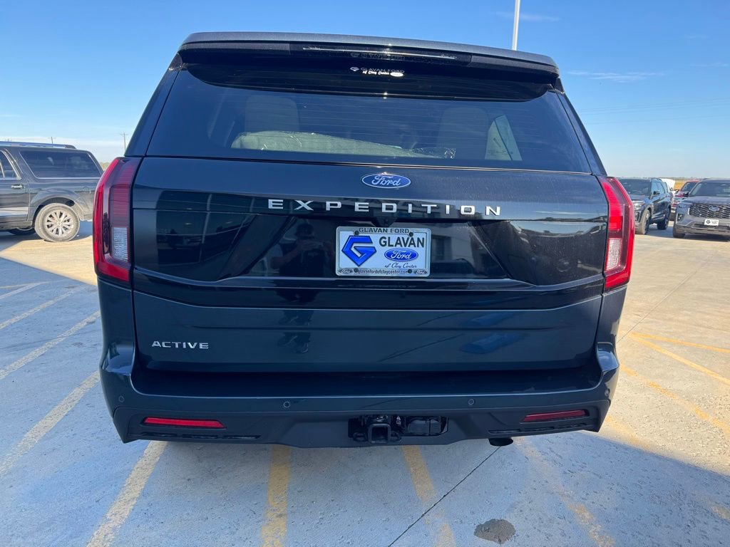 New 2025 Ford Expedition Active image 4