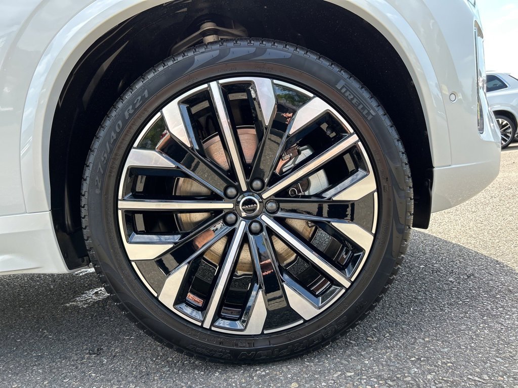 New 2026 Volvo XC90 B6 Plus w/ Protection Package Premier image 10