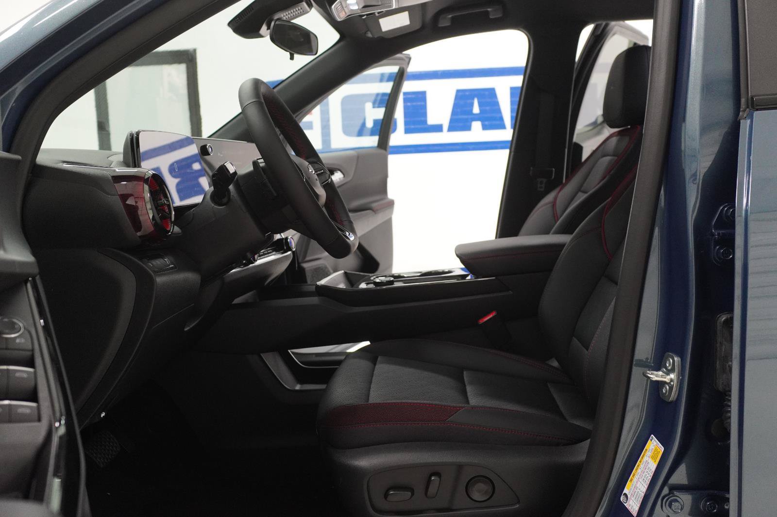 New 2027 Chevrolet Equinox RS FWD image 5