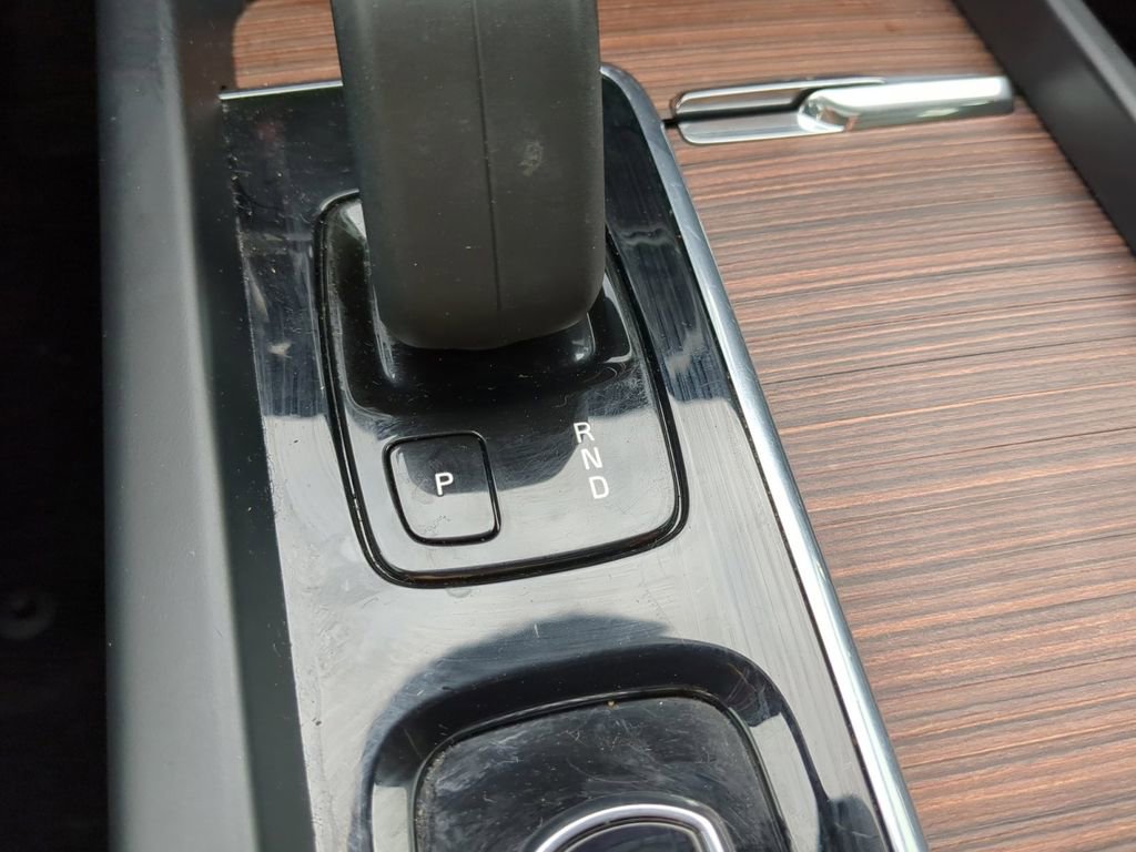 Used 2022 Volvo S60 B5 Momentum image 25