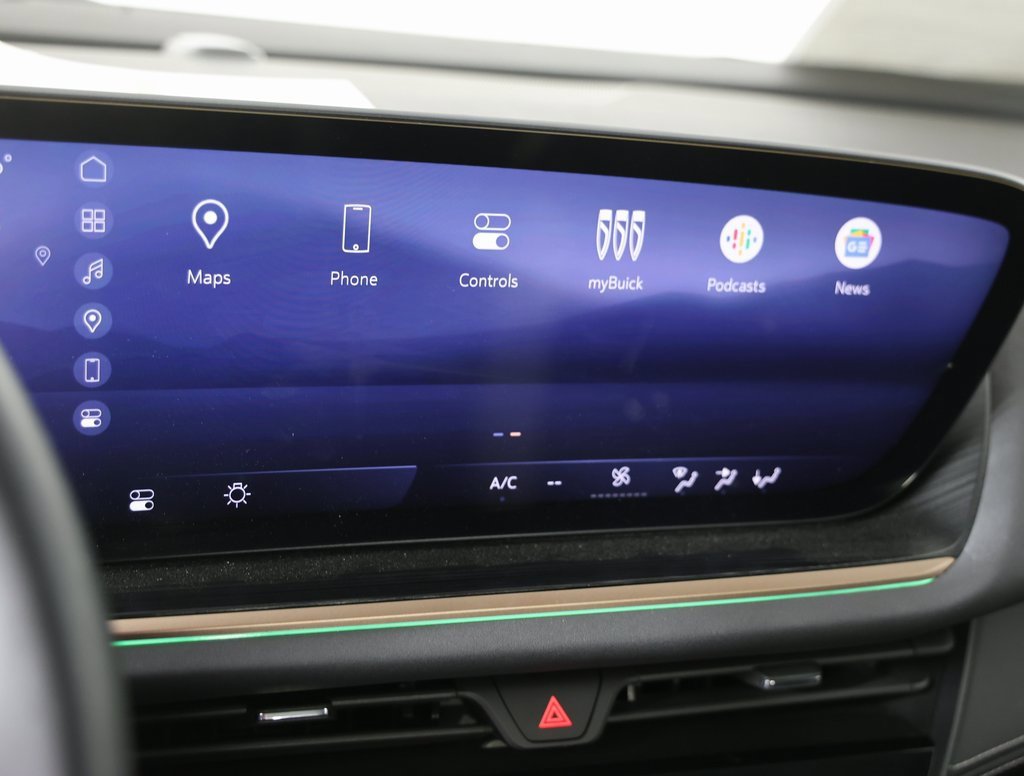 Certified 2025 Buick Envision Sport Touring image 17