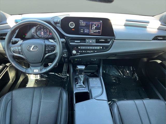 Certified 2022 Lexus ES 350 F Sport w/ Accessory Package FWD image 18