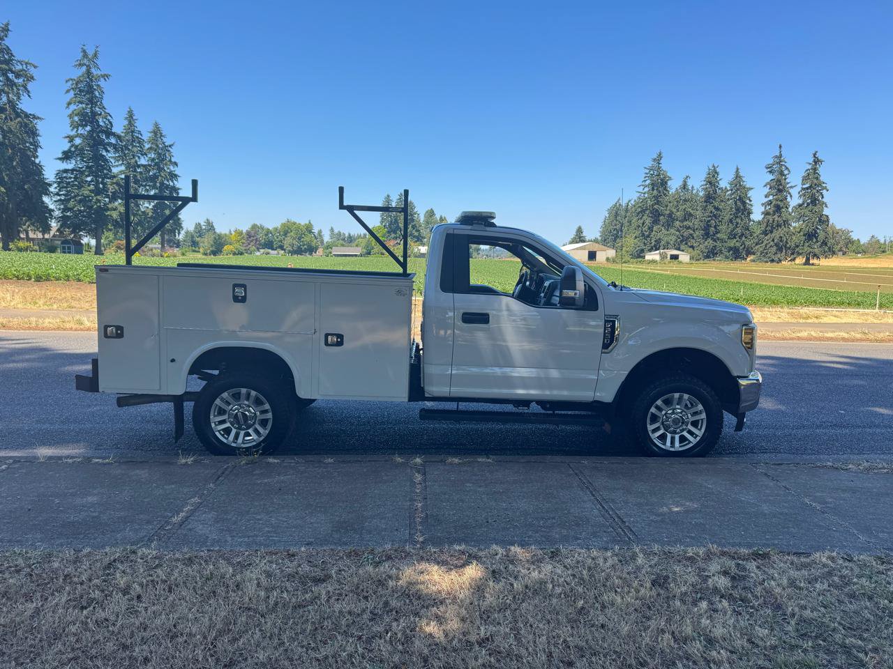 Used 2018 Ford F250 XL w/ STX Appearance Package AWD/4WD image 6