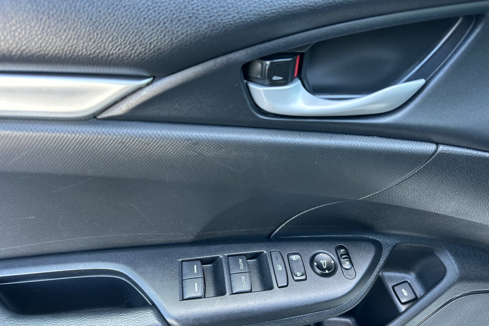 Used 2019 Honda Civic Sport image 10