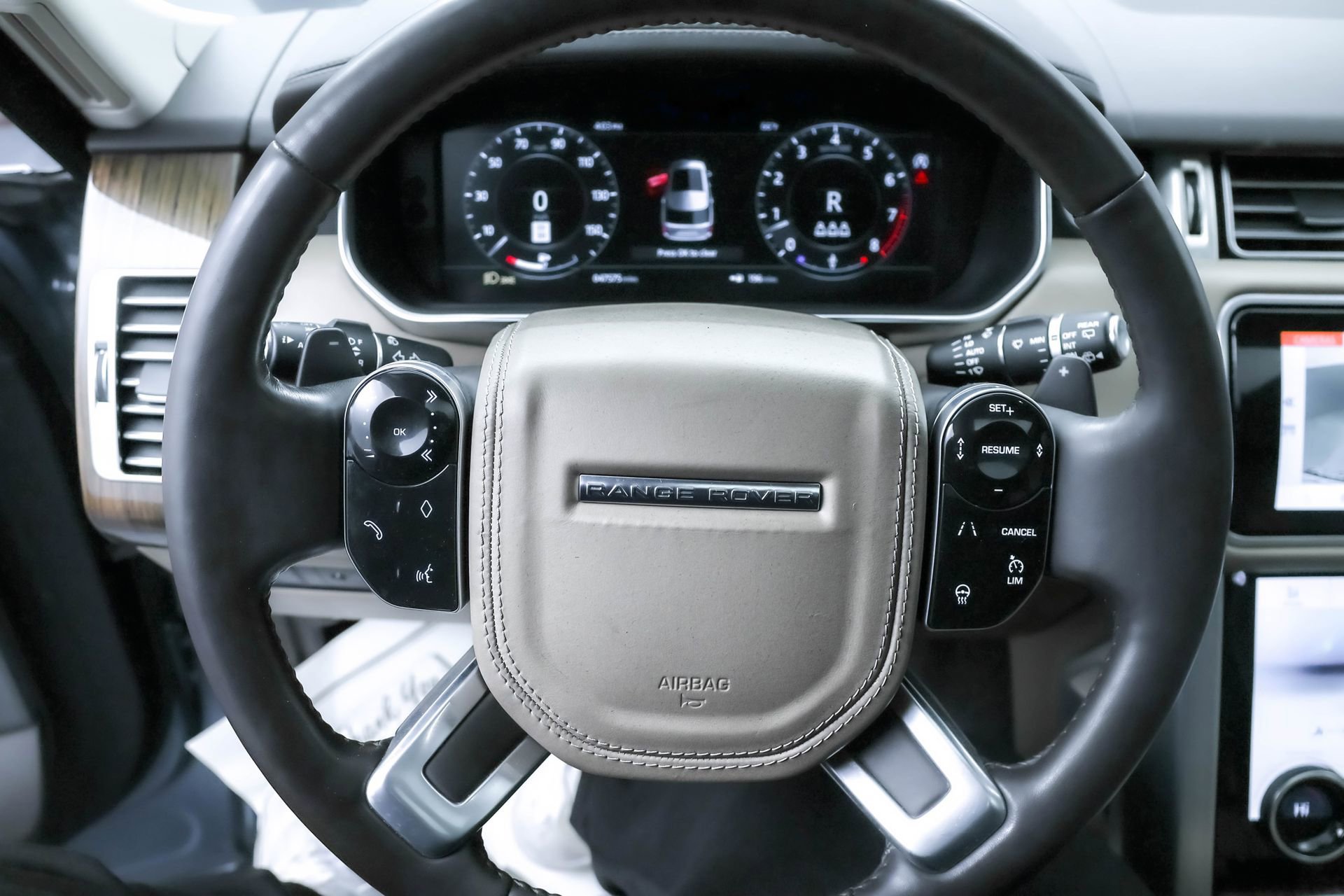 Used 2019 Land Rover Range Rover HSE image 43