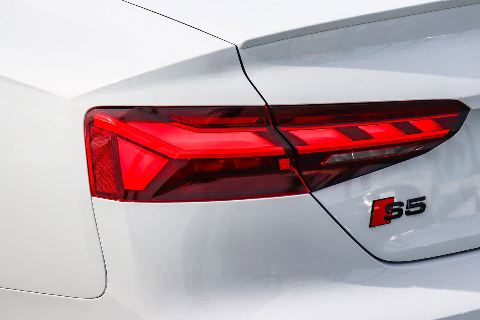 Used 2023 Audi S5 Premium Plus w/ Premium Plus image 7