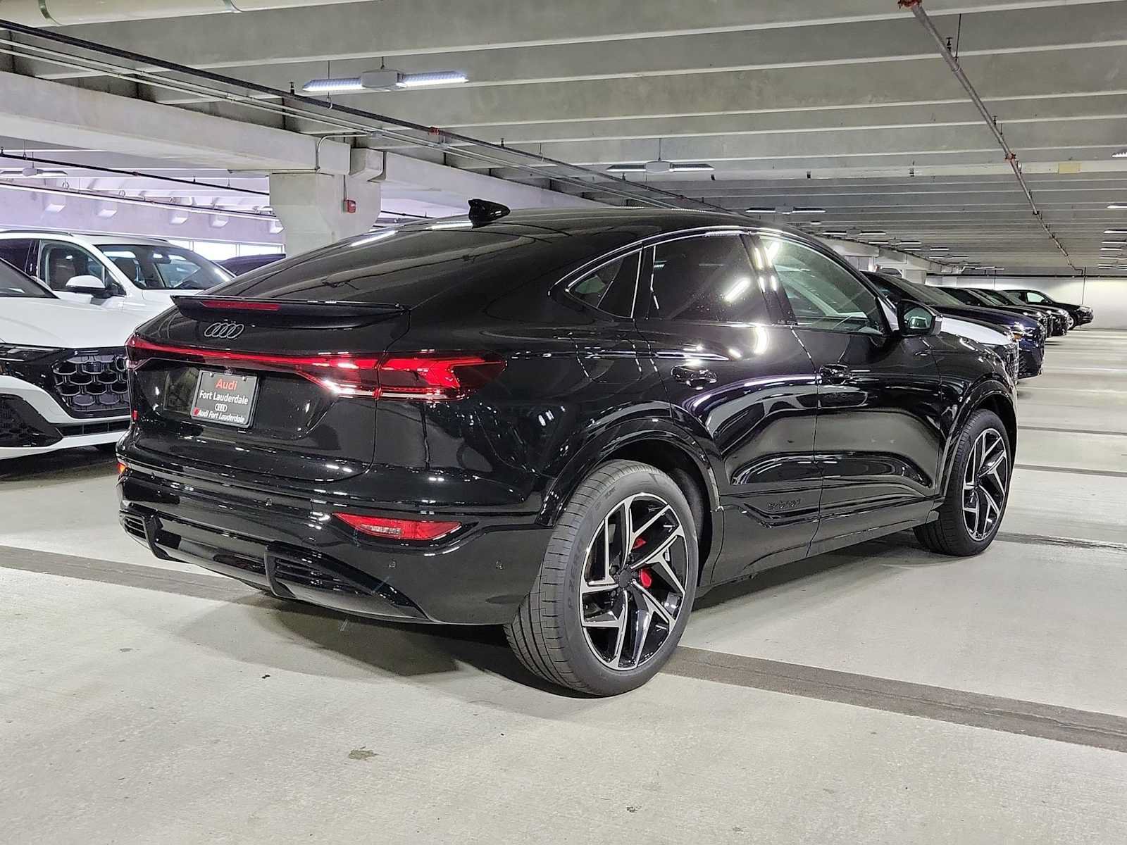 New 2027 Audi SQ6 e-tron Premium Plus AWD/4WD image 5