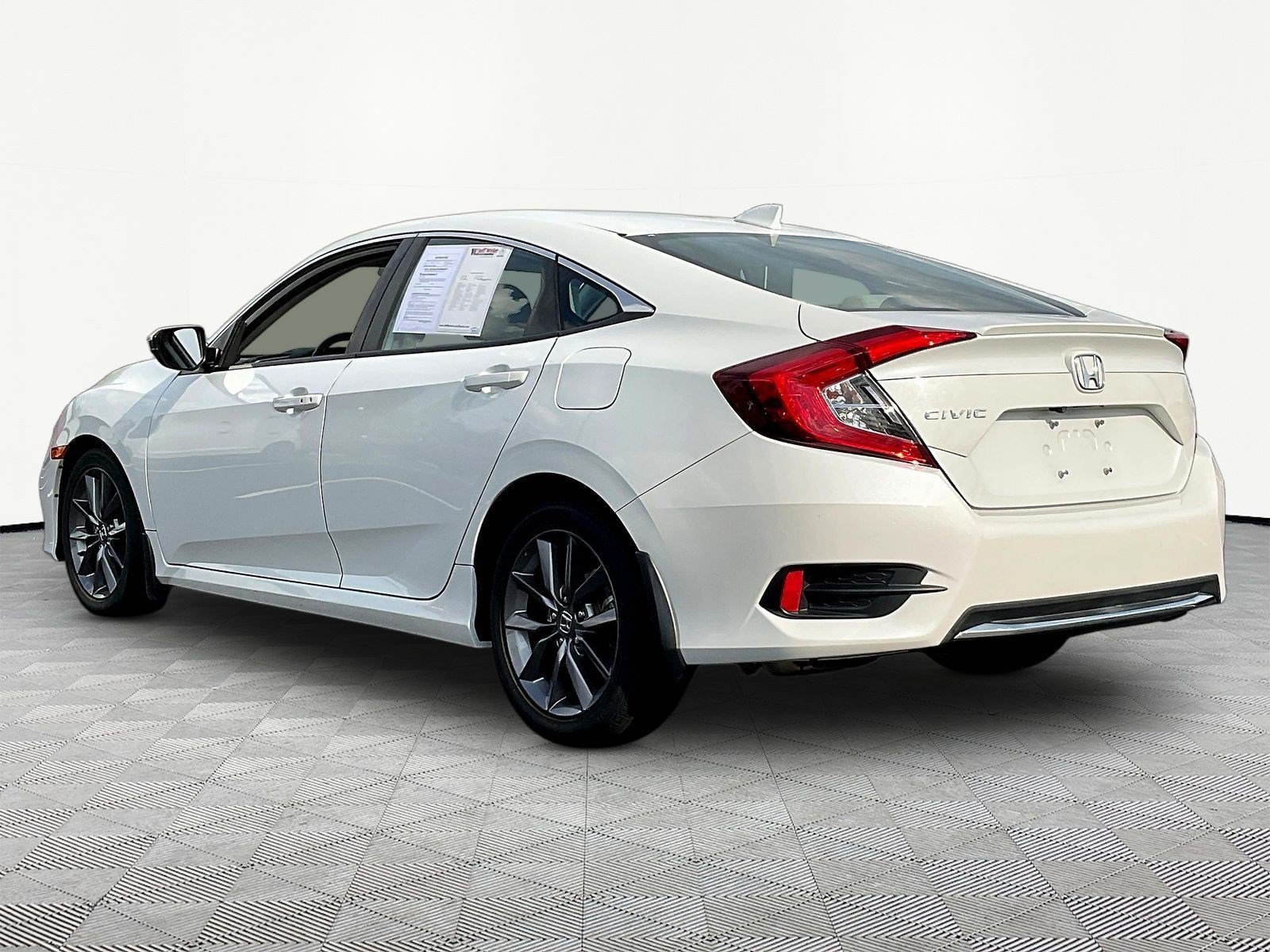 Used 2021 Honda Civic EX image 4