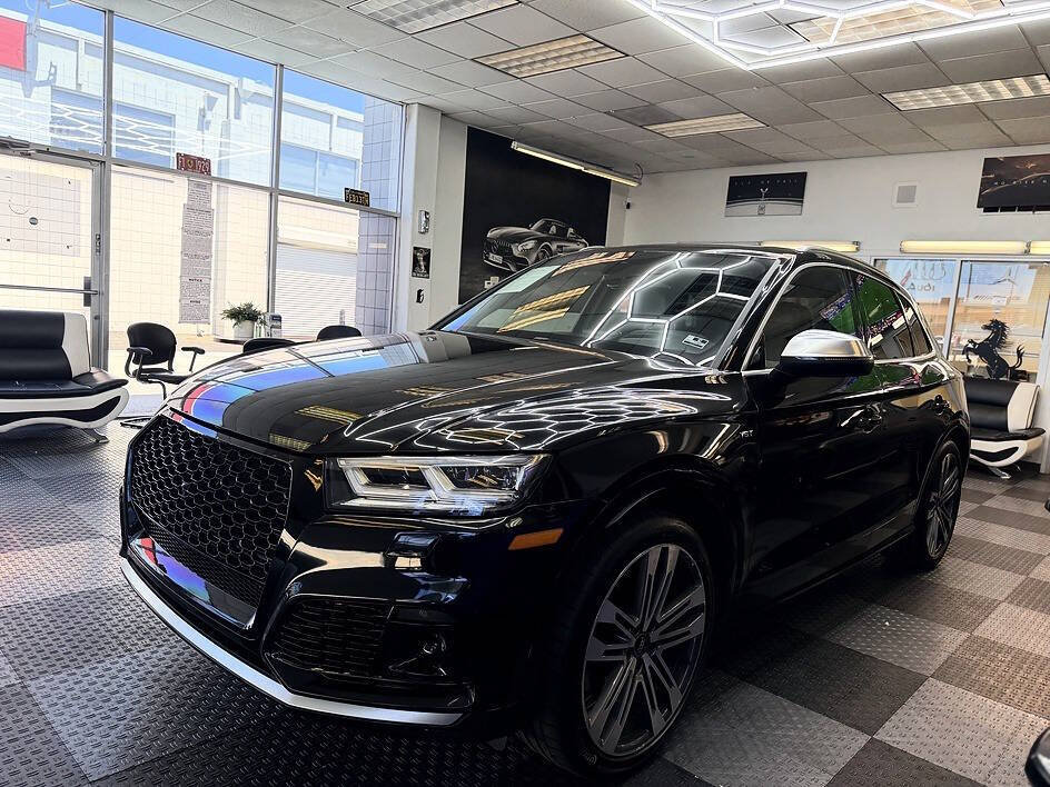 Used 2018 Audi SQ5 Prestige w/ Prestige Package AWD/4WD image 3