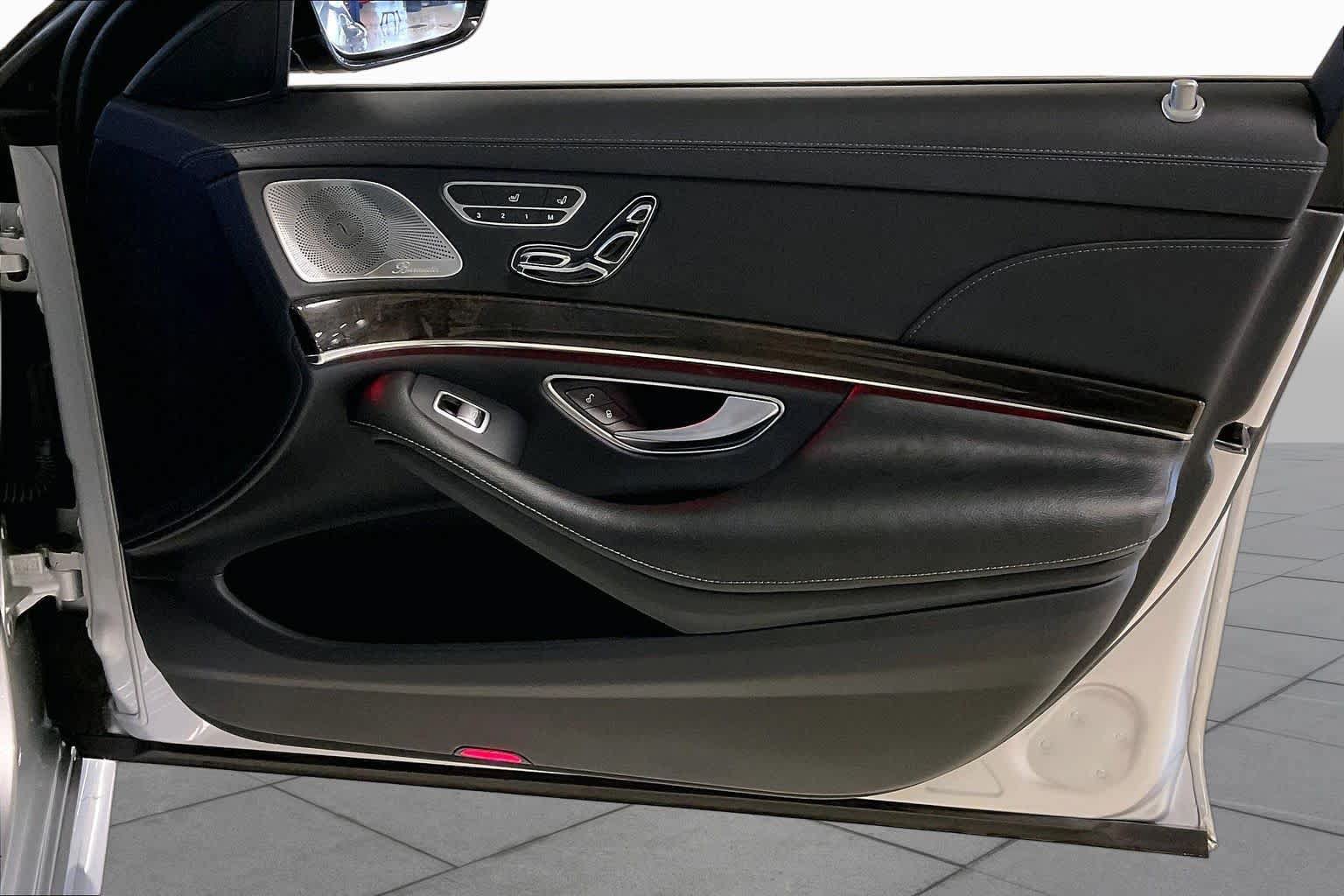 Used 2016 Mercedes-Benz S 550 Sedan image 21