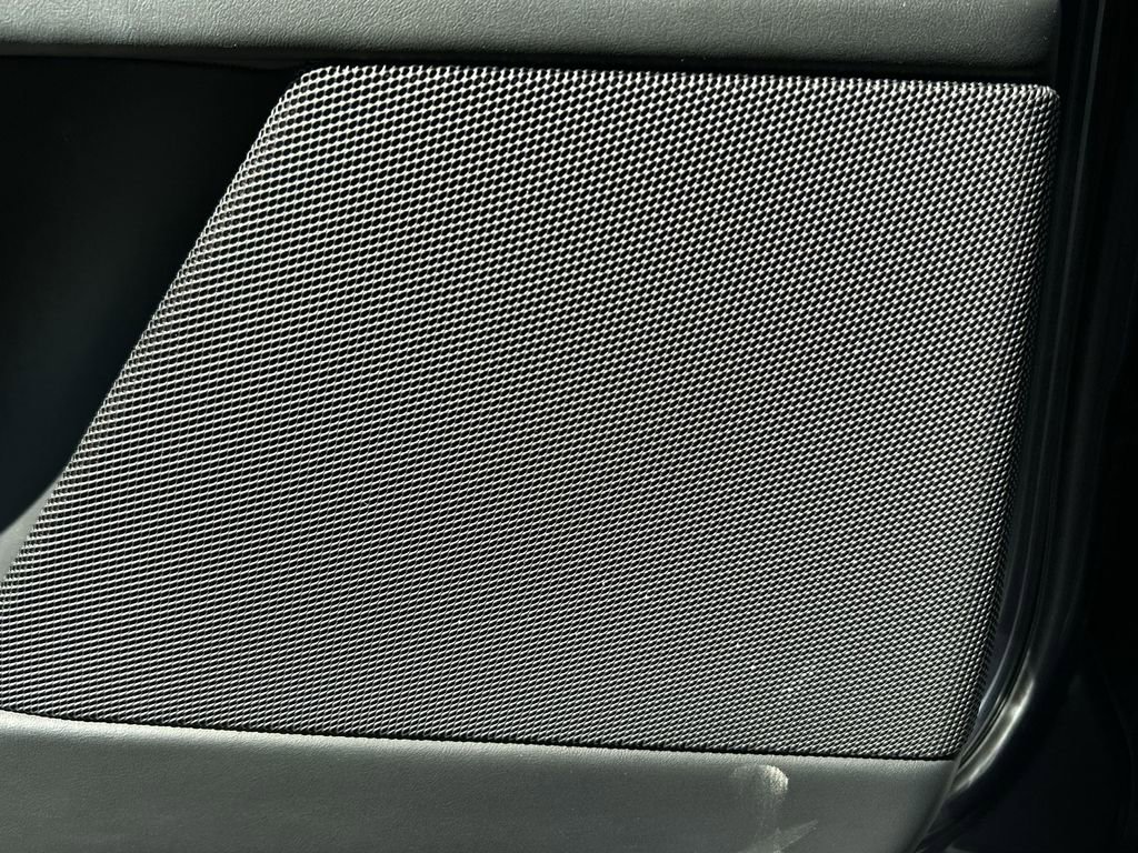 Used 2023 Tesla Model X Plaid image 24