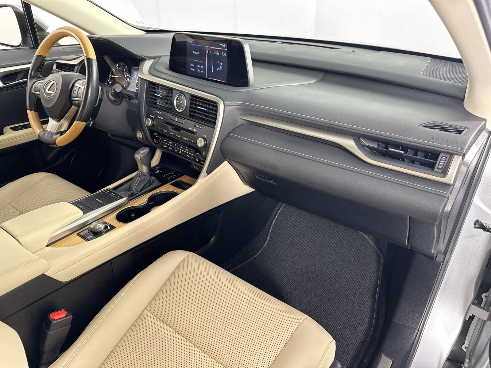 Used 2022 Lexus RX 350L FWD w/ Premium Package image 29