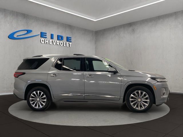 Used 2023 Chevrolet Traverse Premier image 4