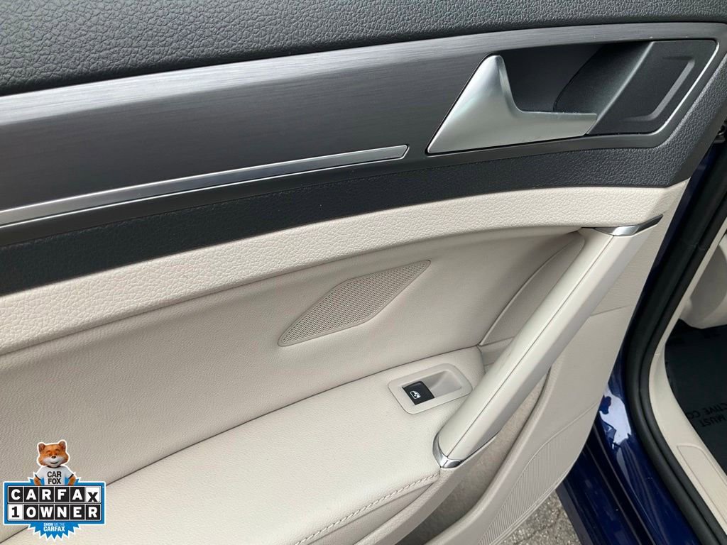Used 2019 Volkswagen e-Golf SEL Premium FWD image 32