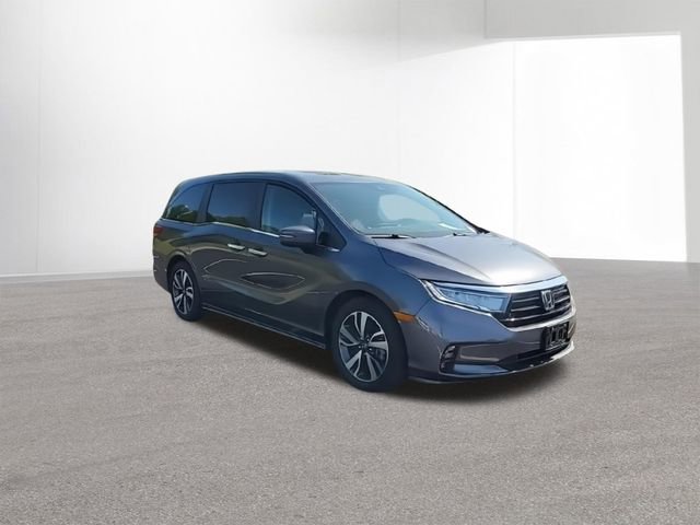 Used 2023 Honda Odyssey Touring image 2