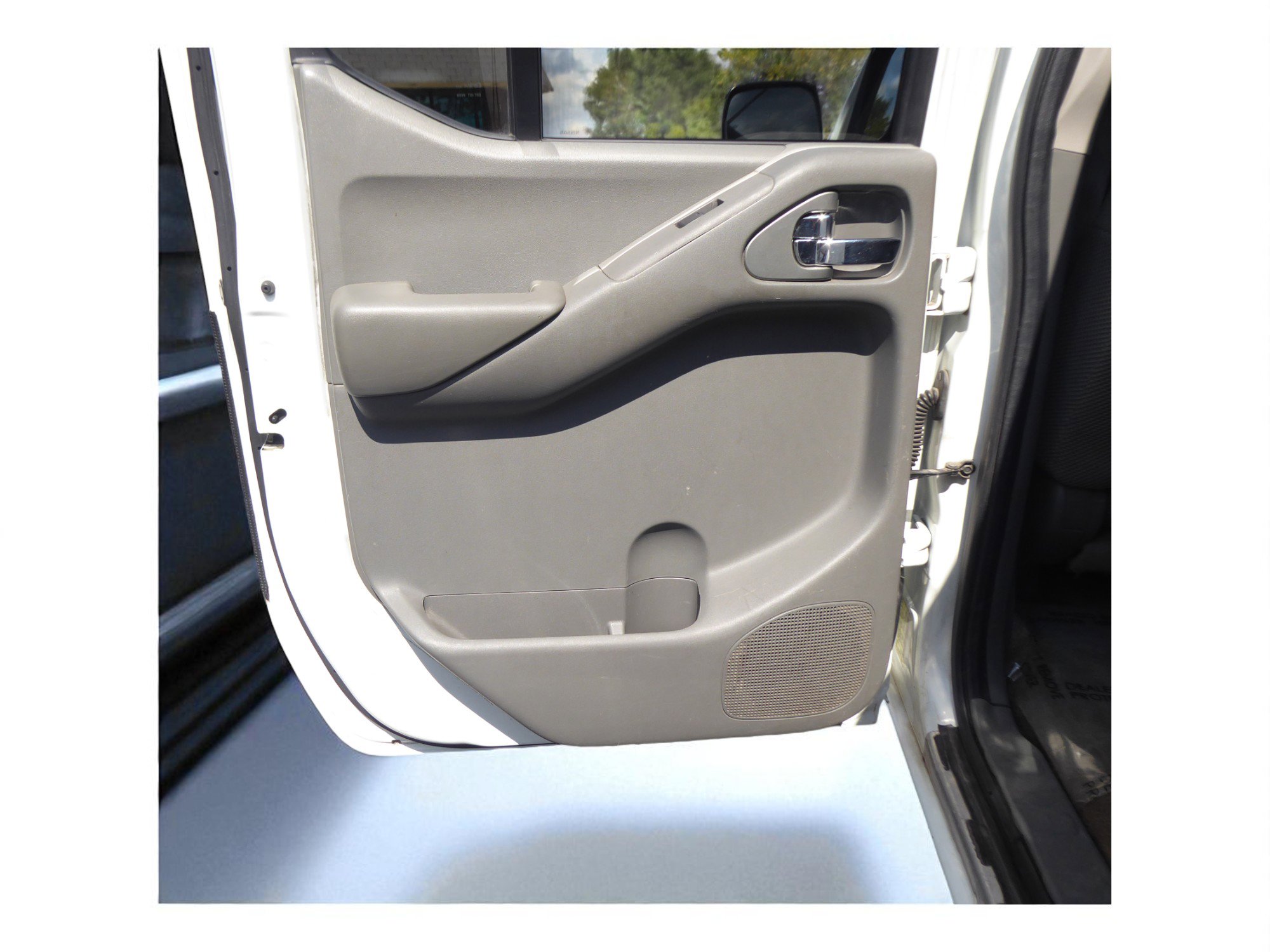 Used 2016 Nissan Frontier SV image 21