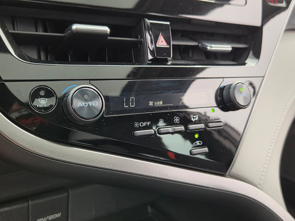 Used 2024 Toyota Camry LE w/ Convenience Package image 19