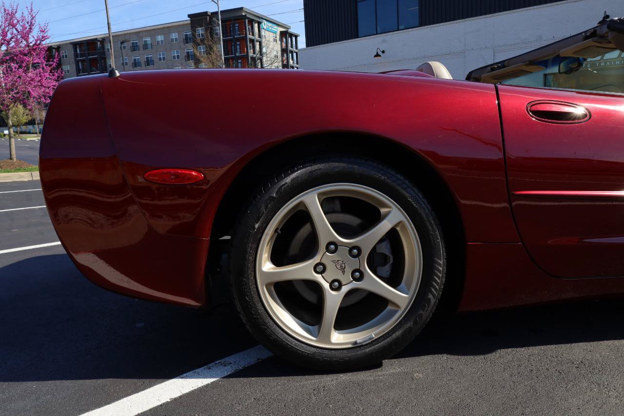 Used 2003 Chevrolet Corvette Convertible w/ Preferred Equipment Group1 RWD image 25