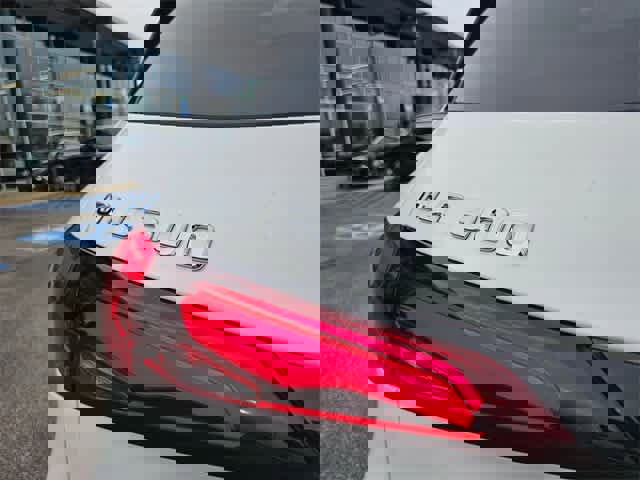 Used 2025 Mercedes-Benz GLC 300 GLC 300 image 11