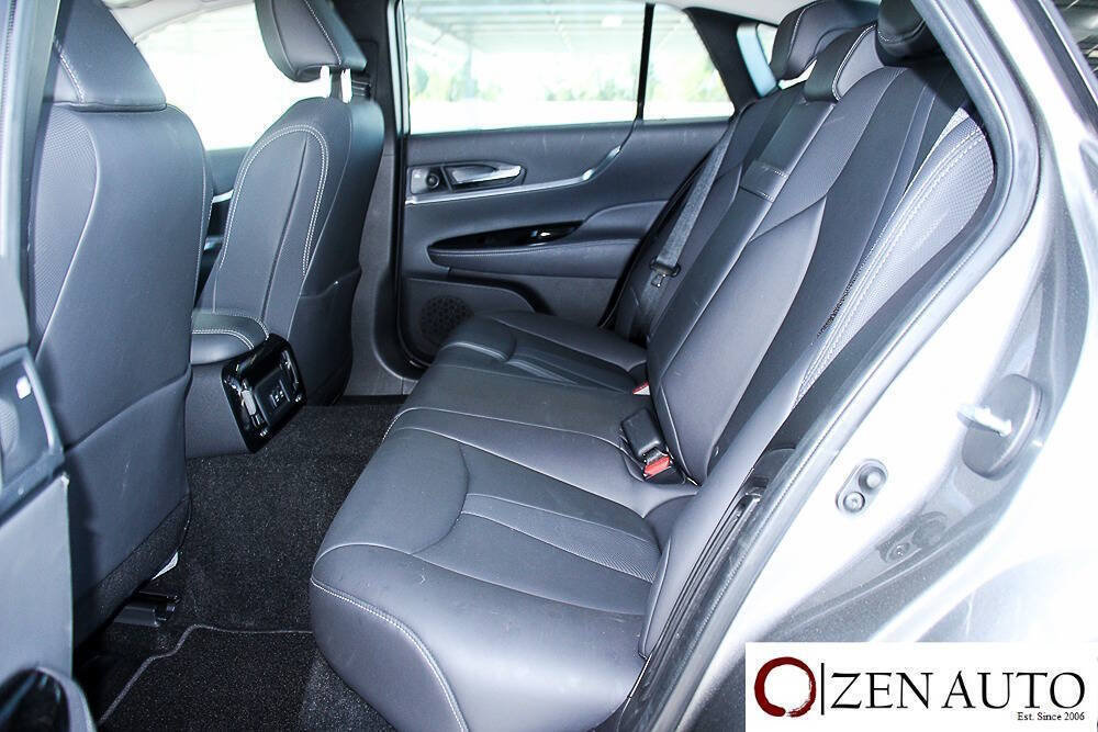 Used 2022 Toyota Mirai w/ Advanced Technology Package RWD image 29