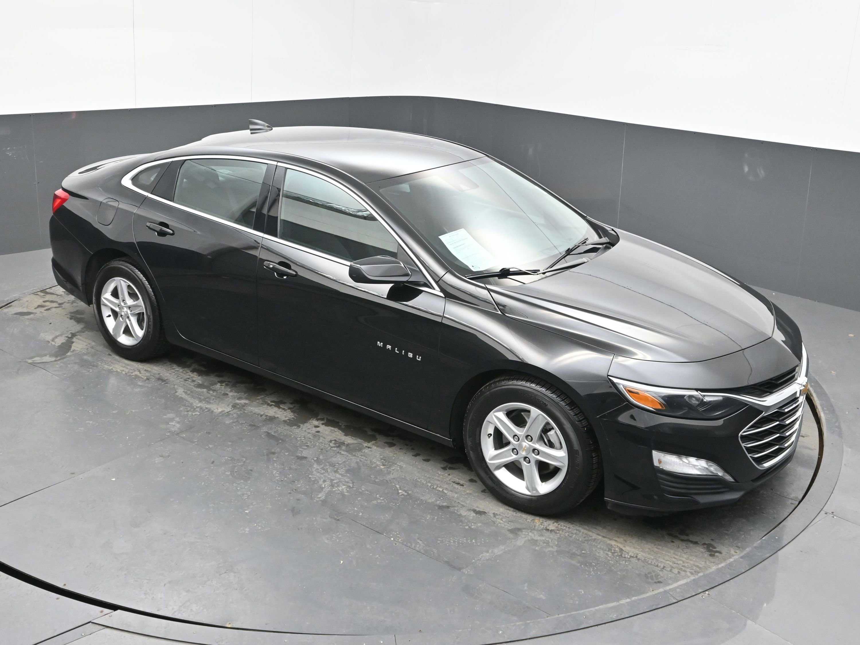 Used 2024 Chevrolet Malibu LT image 30