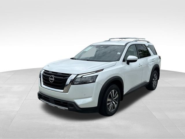 Used 2025 Nissan Pathfinder SL AWD/4WD image 3