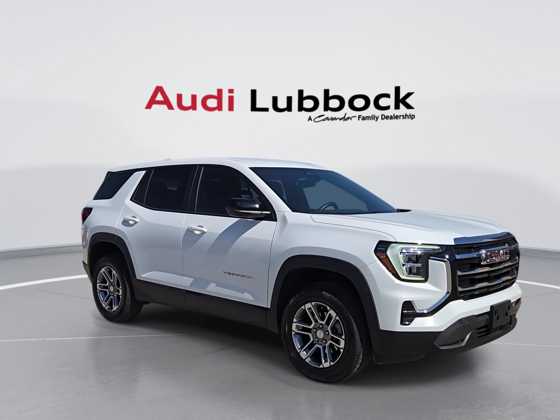 Used 2026 GMC Terrain Elevation FWD image 2