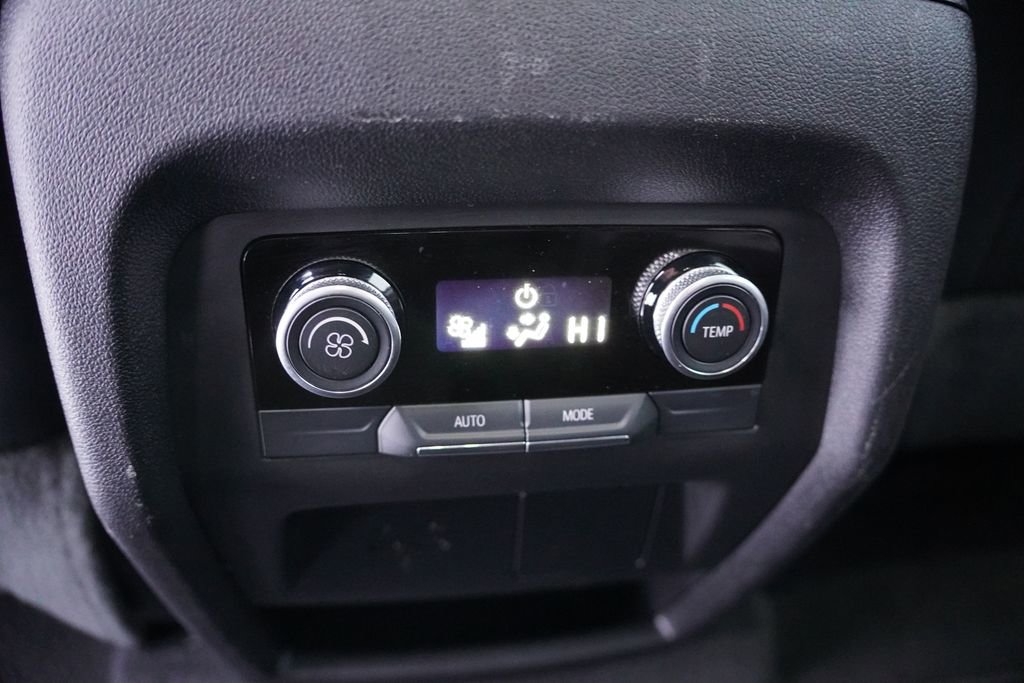 Certified 2025 Buick Enclave Preferred image 19