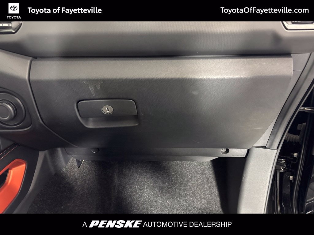 Used 2022 Nissan Frontier PRO-4X AWD/4WD image 21