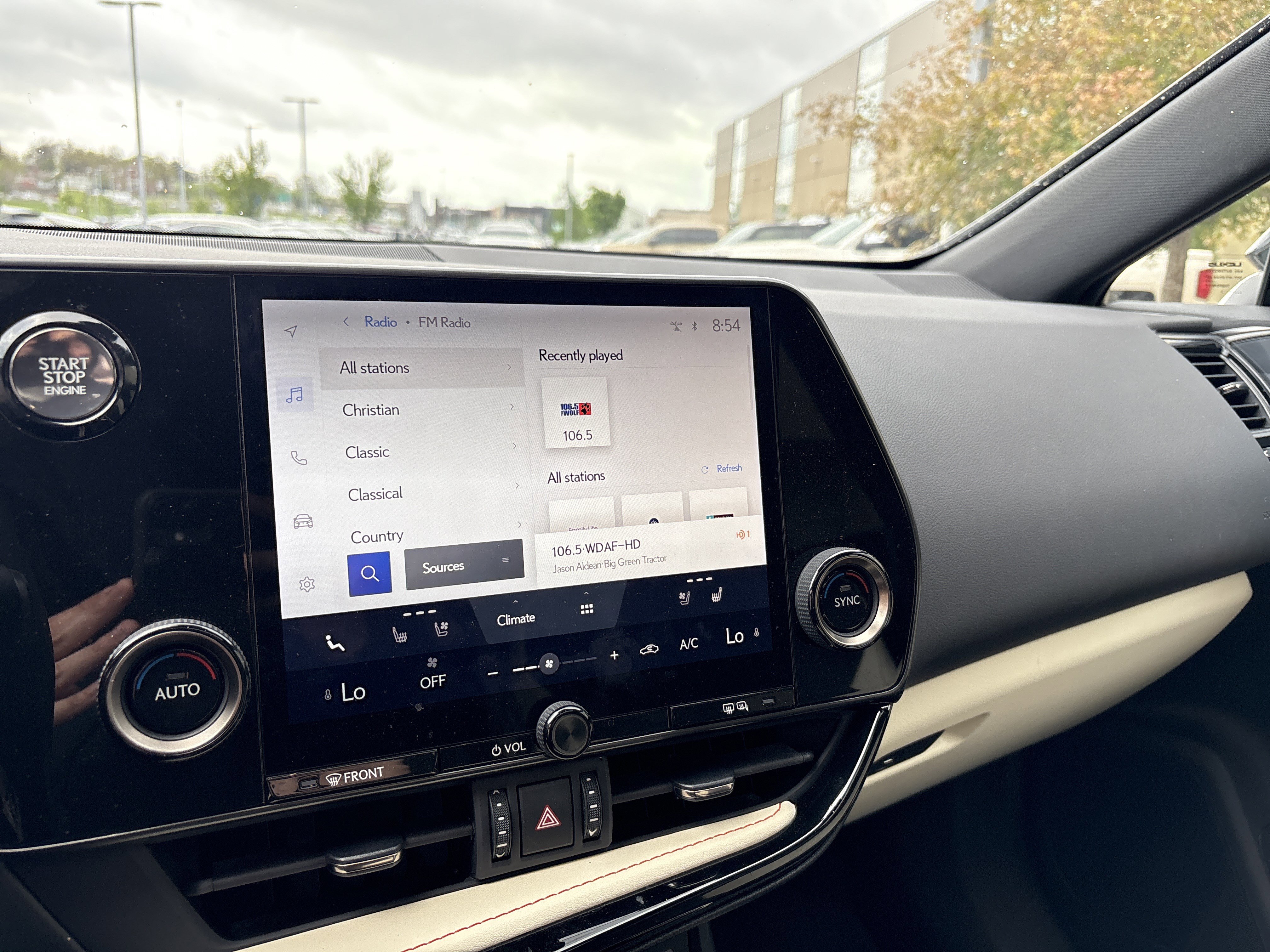 Used 2024 Lexus NX 250 FWD w/ Towing Package (2000 Lbs) image 23