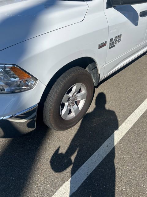 Used 2022 RAM 1500 Classic SLT image 3