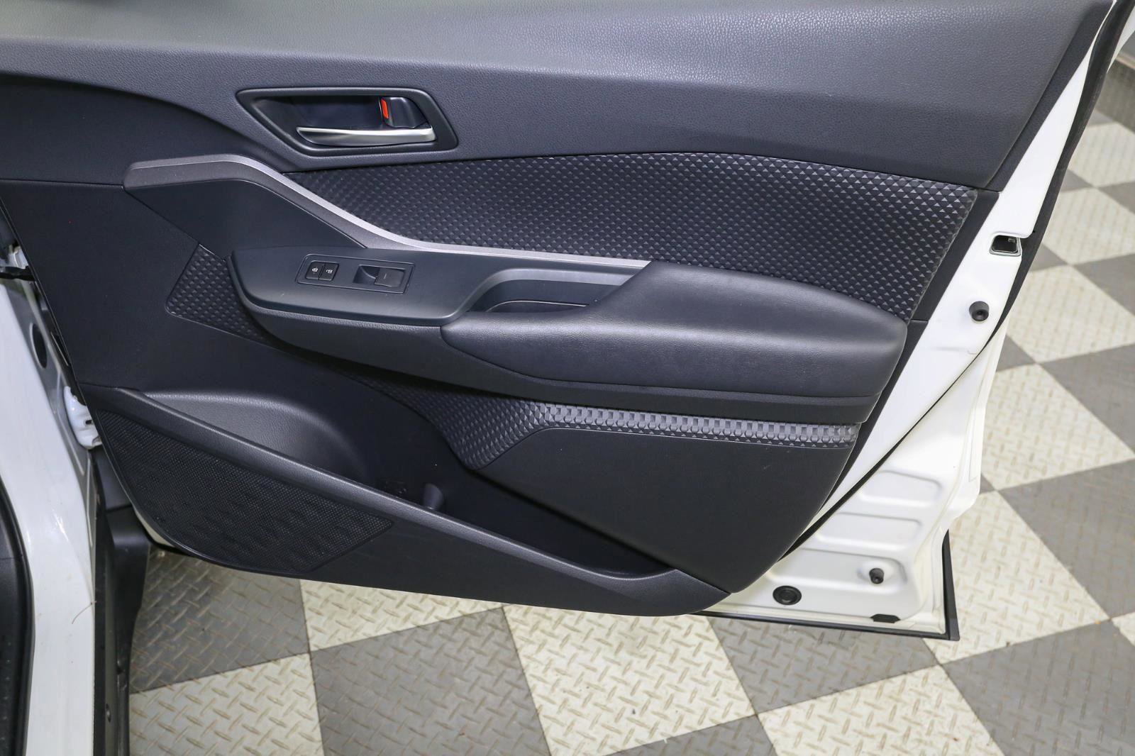 Used 2021 Toyota C-HR LE image 21