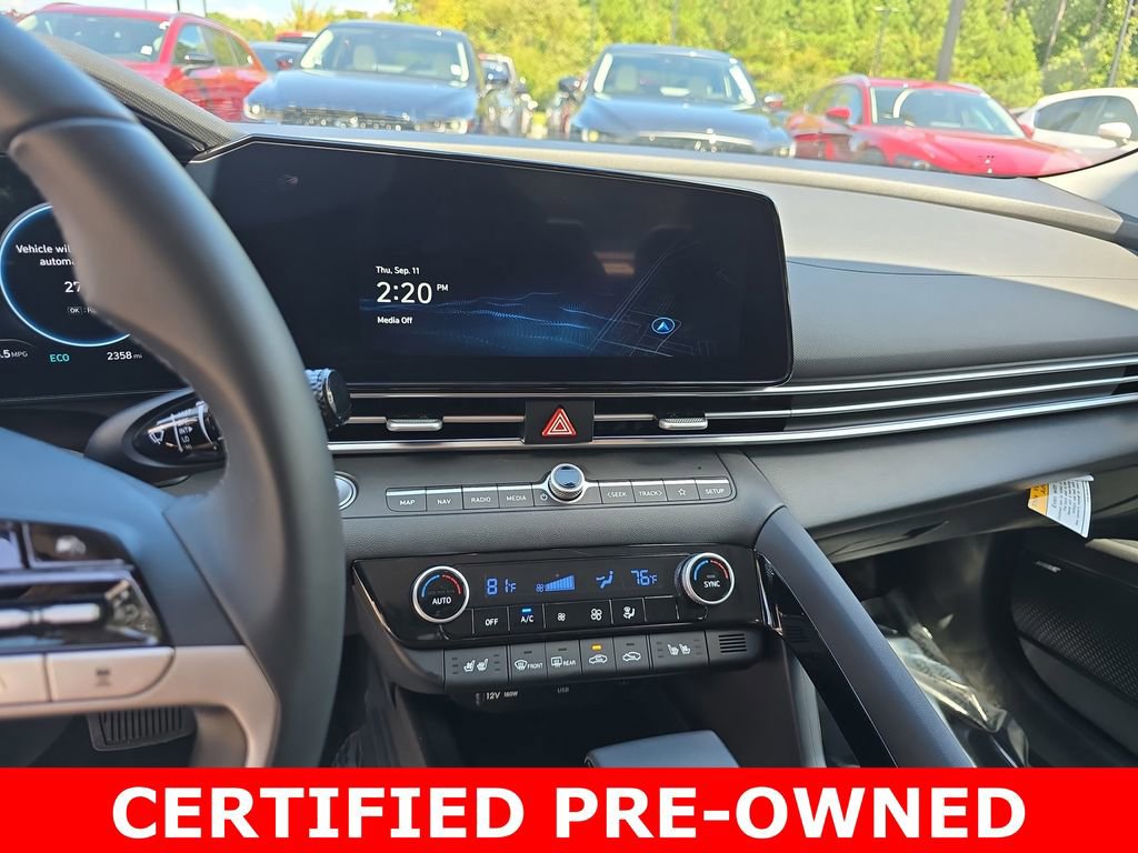 Used 2025 Hyundai Elantra Limited image 19