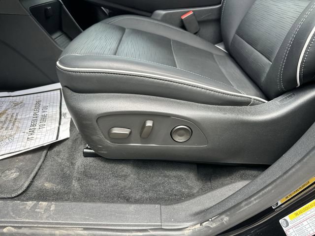 Used 2025 Buick Enclave Sport Touring AWD/4WD image 16