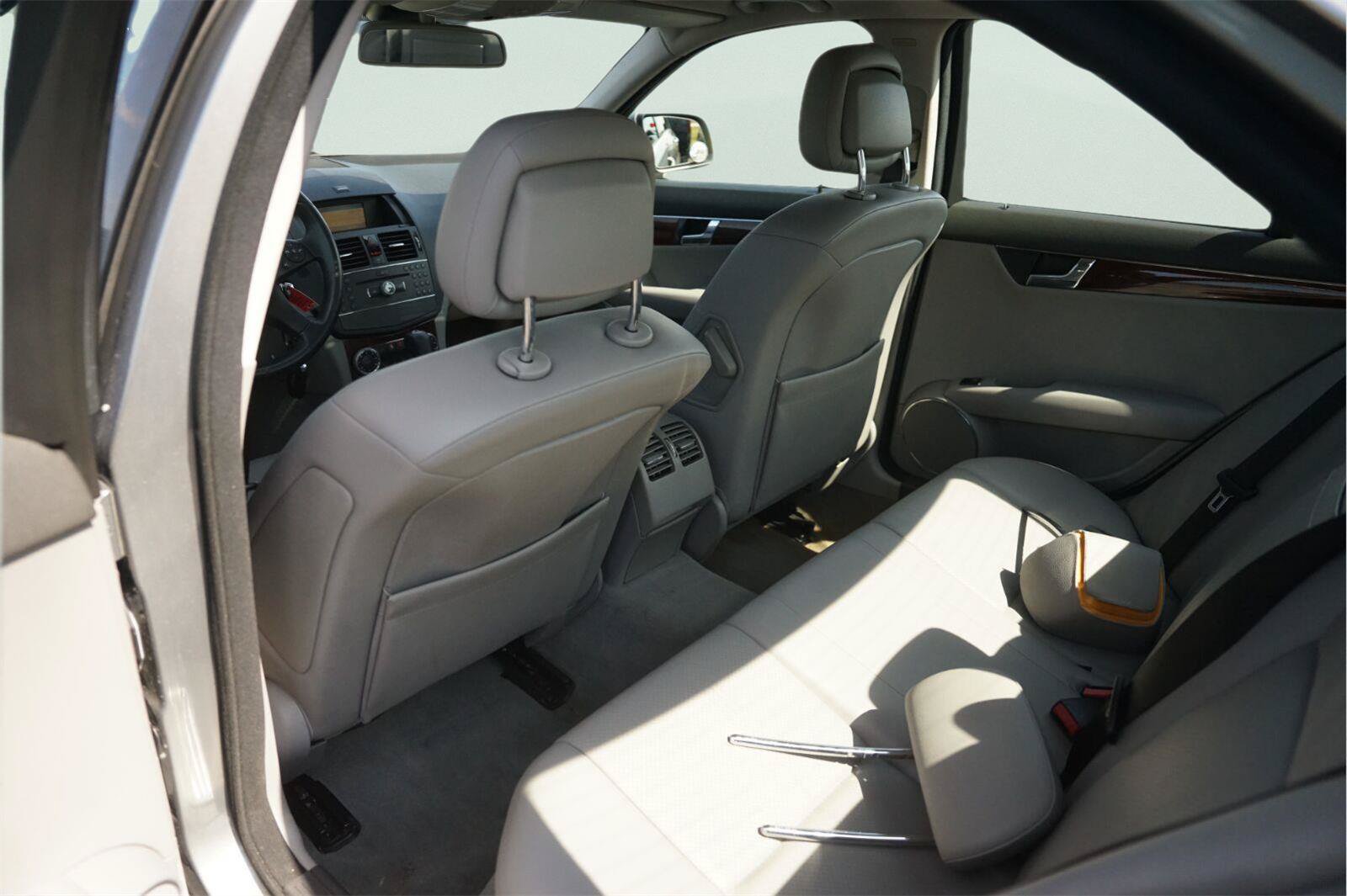 Used 2008 Mercedes-Benz C 300 Sedan image 12