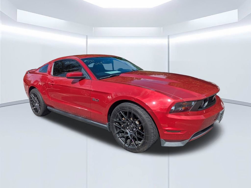 Used 2011 Ford Mustang GT Premium w/ Comfort Pkg RWD image 2