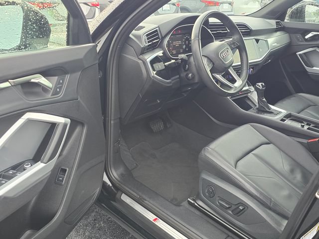 Used 2025 Audi Q3 2.0T Premium AWD/4WD image 9