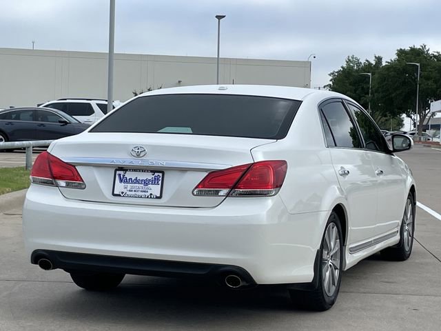 Used 2011 Toyota Avalon Limited image 4