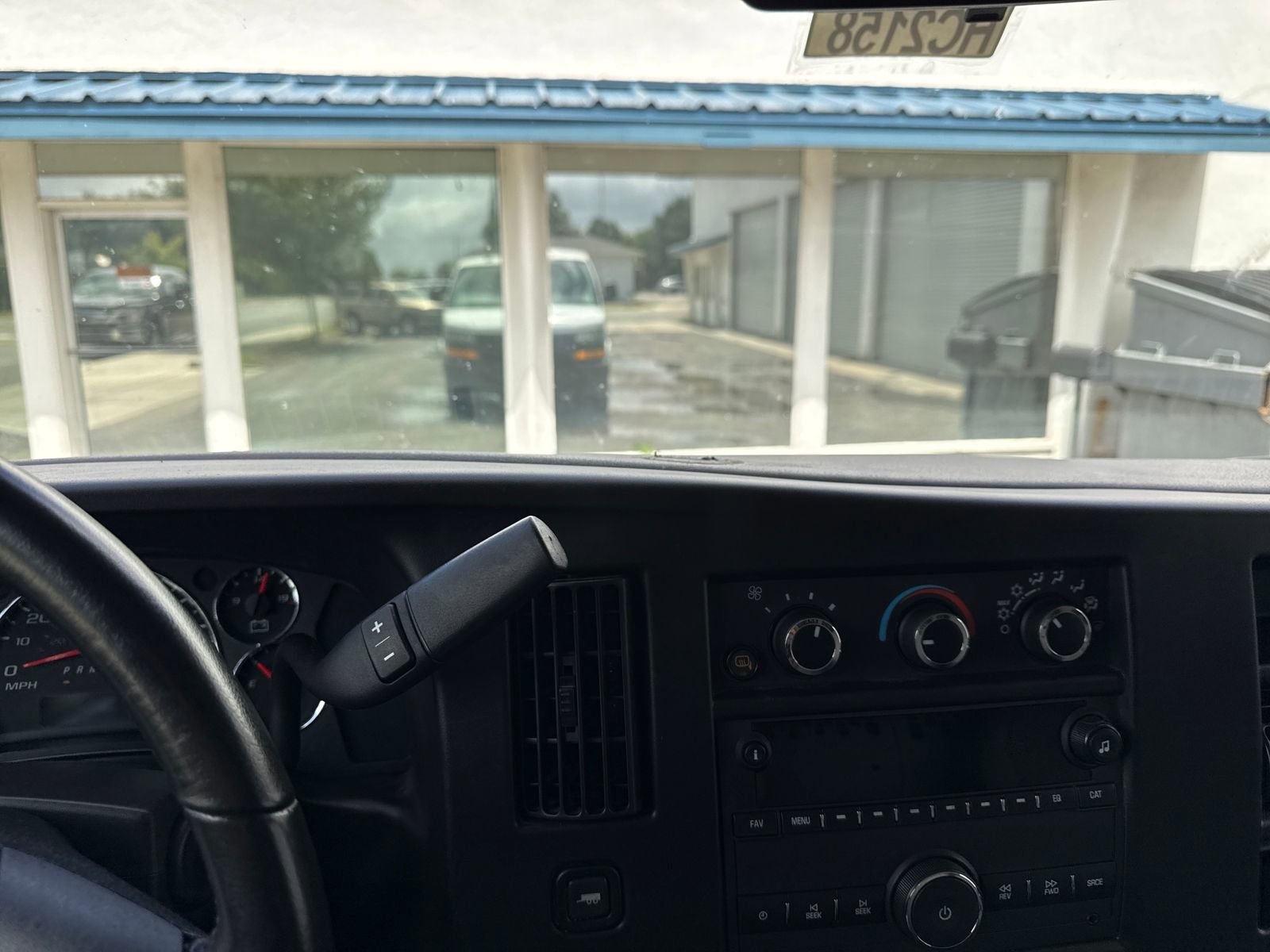 Used 2022 Chevrolet Express 2500 Extended w/ Driver Convenience Package RWD image 17