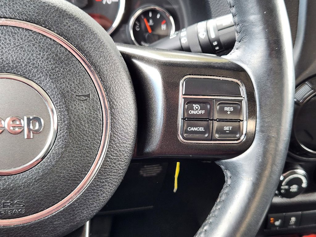 Used 2017 Jeep Wrangler Rubicon image 16