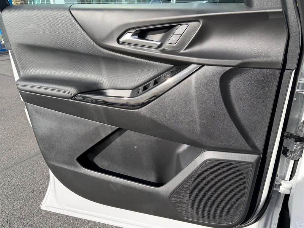 New 2026 Chevrolet Equinox LT w/ Midnight Edition image 10