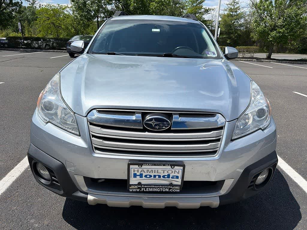 Used 2014 Subaru Outback 2.5i Limited w/ Moonroof Package AWD/4WD image 2