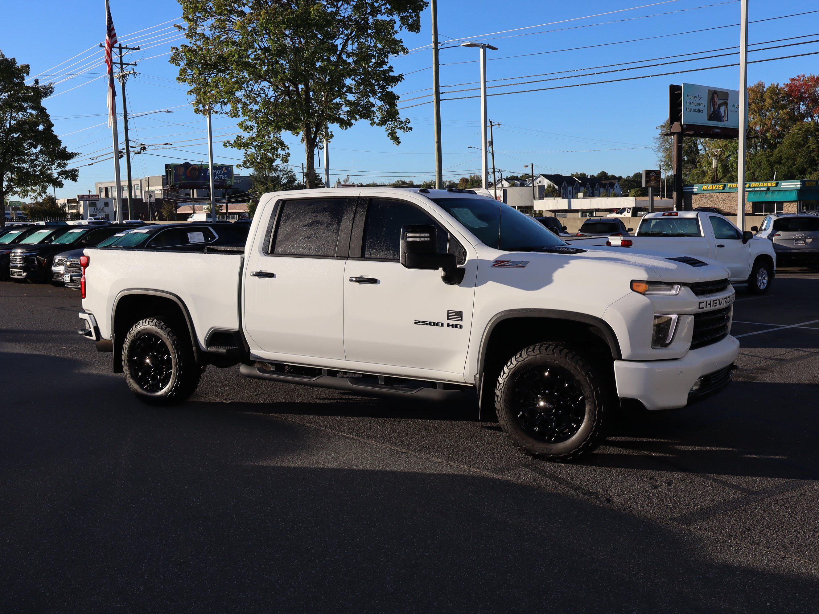 Used 2022 Chevrolet Silverado 2500 LTZ w/ LTZ Plus Package AWD/4WD image 2