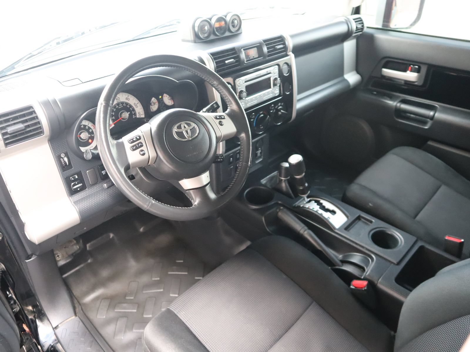 Used 2011 Toyota FJ Cruiser 4WD w/ Upgrade Pkg image 22