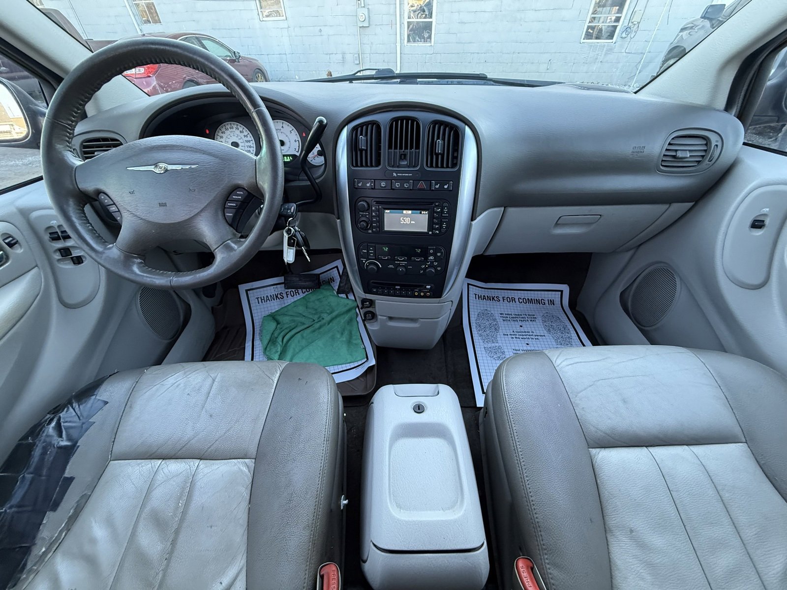 Used 2005 Chrysler Town & Country Touring image 11