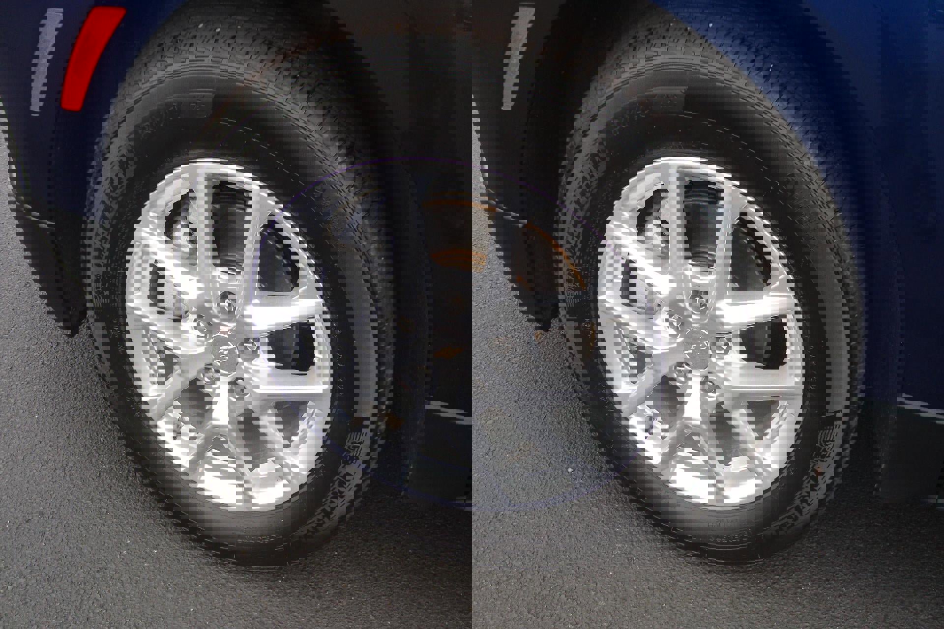 Certified 2023 Chevrolet Equinox LS image 7