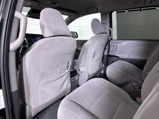 Used 2020 Toyota Sienna LE image 20