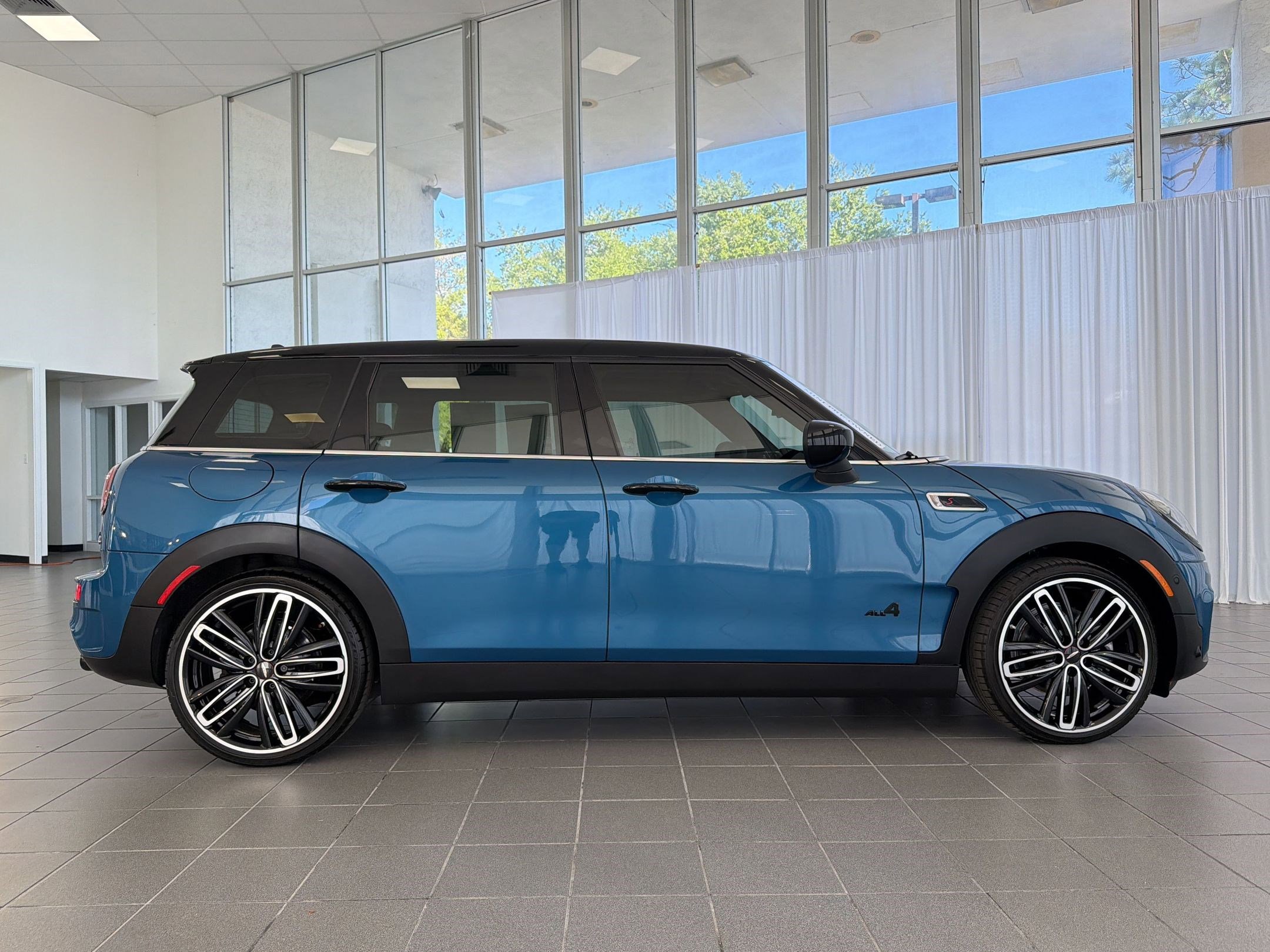 Certified 2023 MINI Cooper Clubman S image 8